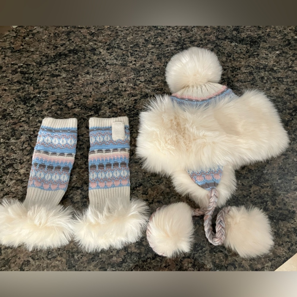 Free people Melt My Heart trapper hat and arm sleeves